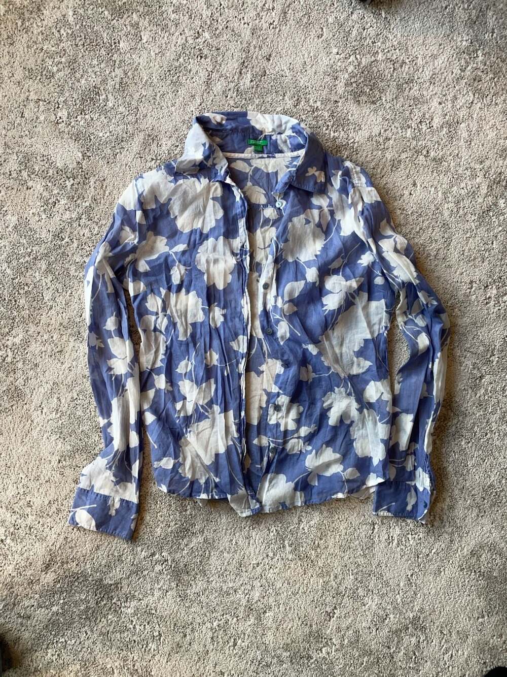 United Colors of Benetton Blue Floral Long Sleeve Button Down Shirt Size L